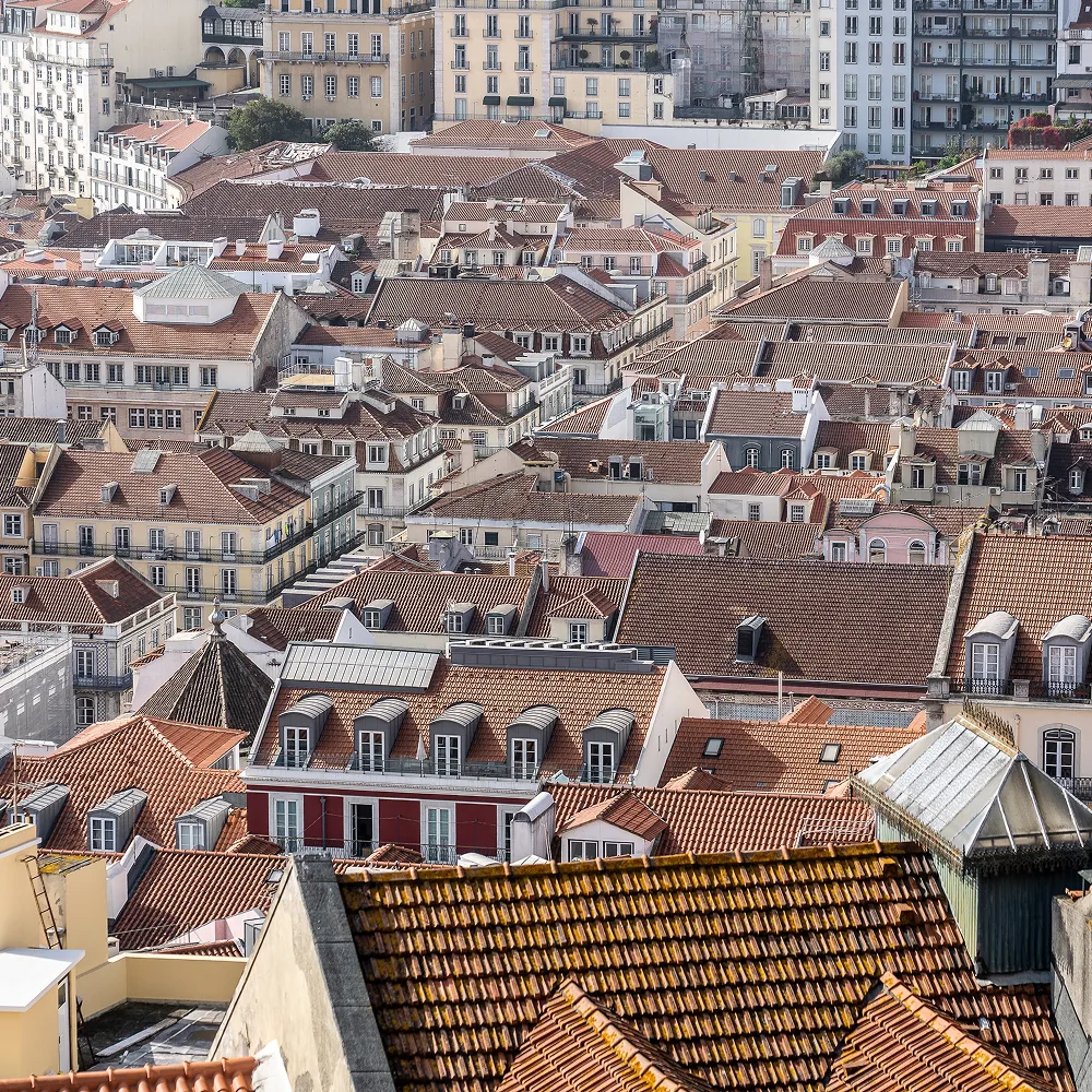 Aides et subventions pour la rénovation de toiture en 2026 dans les Pyrénées-Atlantiques